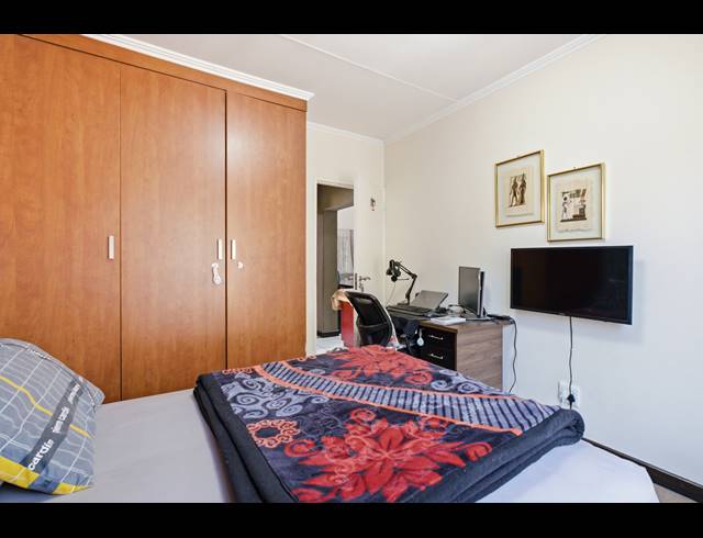 3 BEDROOM APARTMENT FOR SALE IN SUNNINGHILL